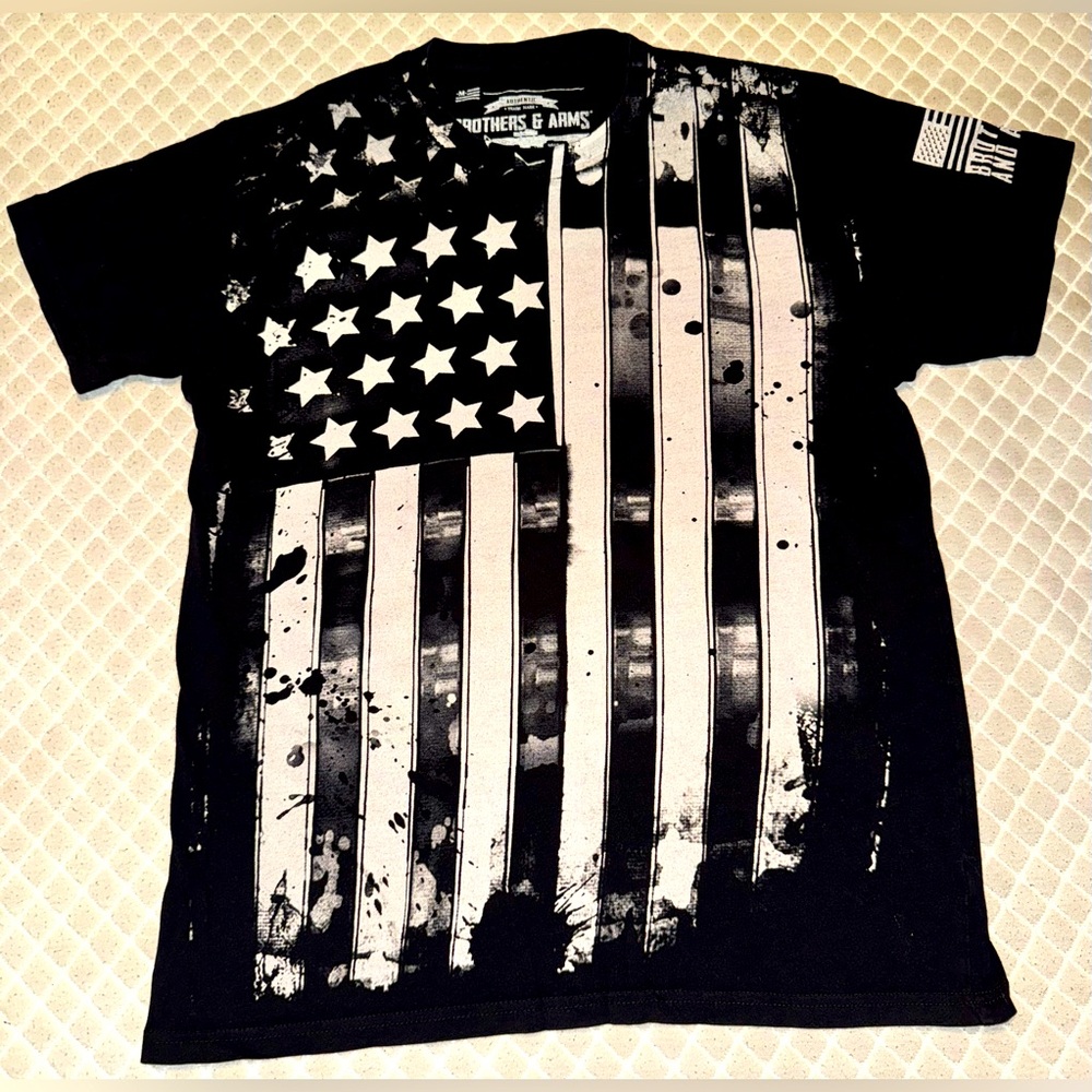 Brothers & Arms USA Medium Patriotic Graphic Tee
